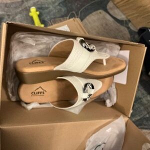 Cliffs by White Mountain Benedict white/woven sandal, thong style-number 8